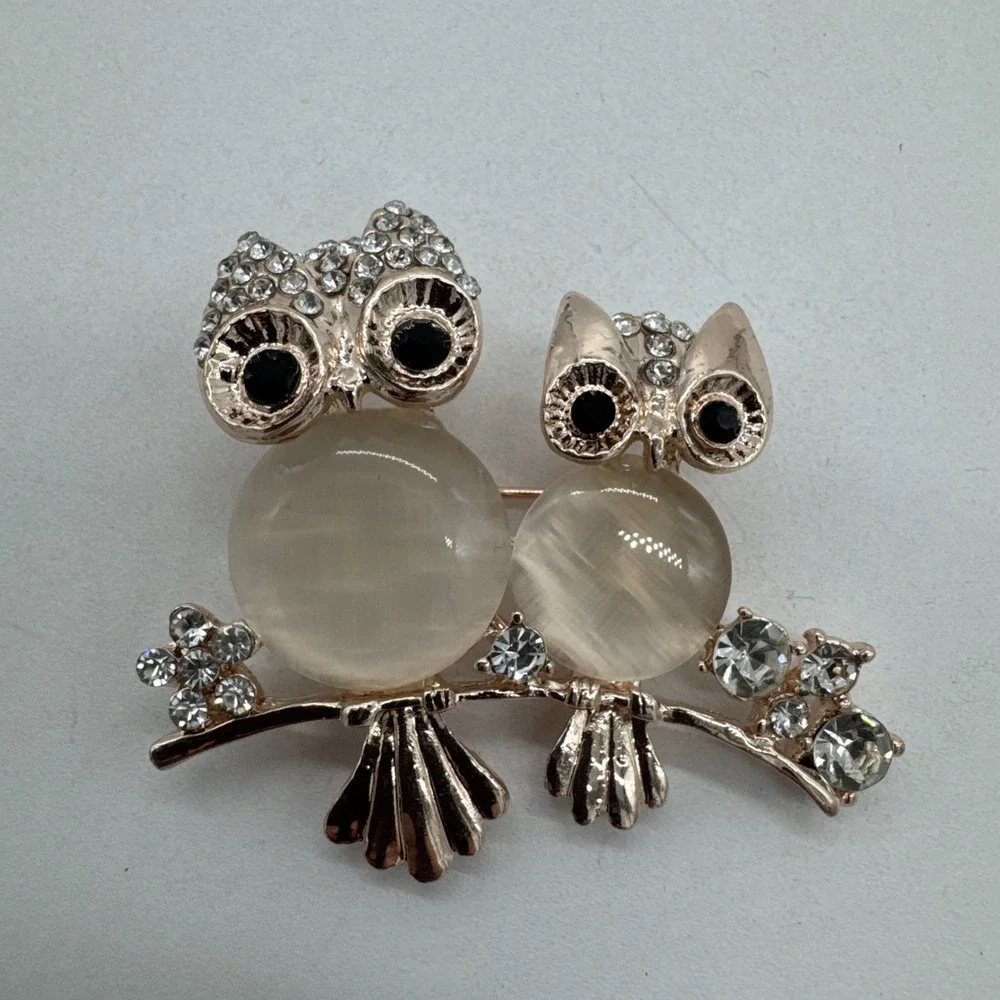 Vintage Owl Brooch Pin Double Owl Cat's Eye Glass Rhinestone Rose Gold Tone